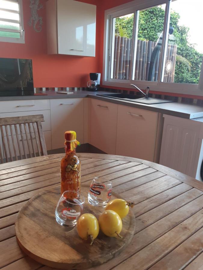 Ti Coin Relax Bungalow Vue Mer Piscine Privee Сен Франсоа Екстериор снимка