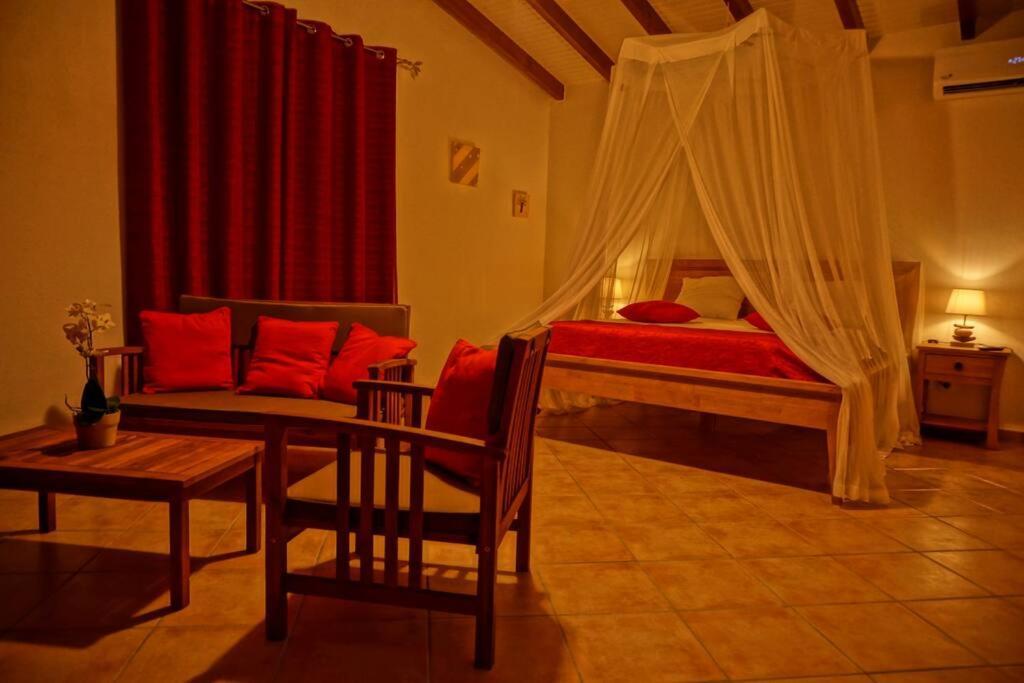 Ti Coin Relax Bungalow Vue Mer Piscine Privee Сен Франсоа Екстериор снимка